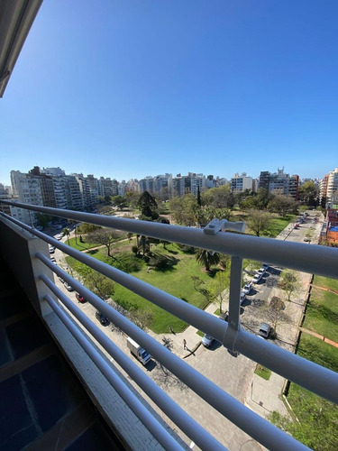 Imagen 2 de 14 de Venta Apartamento Frente Al Parque Villa Biarritz, Con Gran Vista E Impecable
