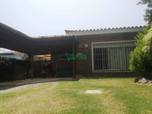 Venta Casa Shangrilá Sur, 3 Dormitorios, 2 Baños. A Metros De Rambla