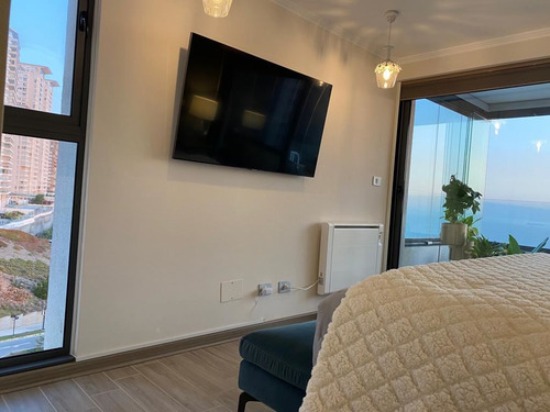 Departamento En Venta De 3 Dormitorios E. Eluchans Reñaca