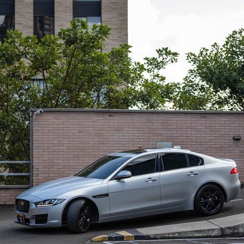 Jaguar Xe Prestige 2.0t