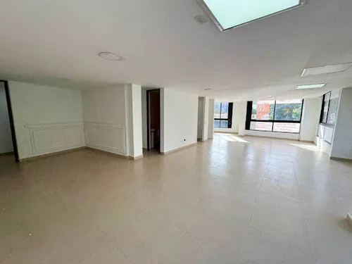 Oficinas En Arriendo Laureles 643-7057