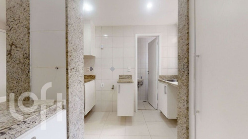 Imagem 21 de 30 de Apartamento - Ap00222 - 69488834
