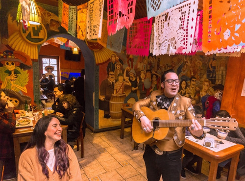 Imagen 3 de 5 de Serenatas Mariachis Charros A Domicilio.