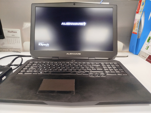 Alienware X17 R2, Sin Rendimiento De Batería Y Con Falla En Gris (Usado)
