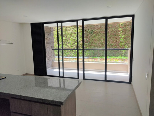 Apartamento En Arriendo Ubicado En El Retiro Sector Puro Cuero (21499).