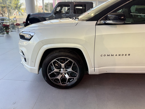 Jeep Commander 1.3 Overland Fwd At