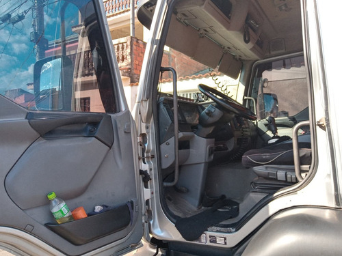 Imagem 6 de 15 de Volvo Vm 310 4x2