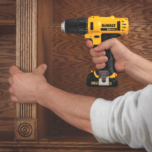 Dewalt Dck211s2 De 12 Voltios Máximos Taladro / Conductor /