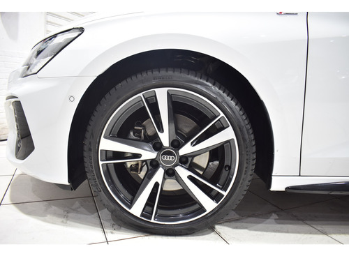 Audi A3 2.0 40 TFSI MHEV SEDAN PERFORMANCE BLACK S-TRONIC