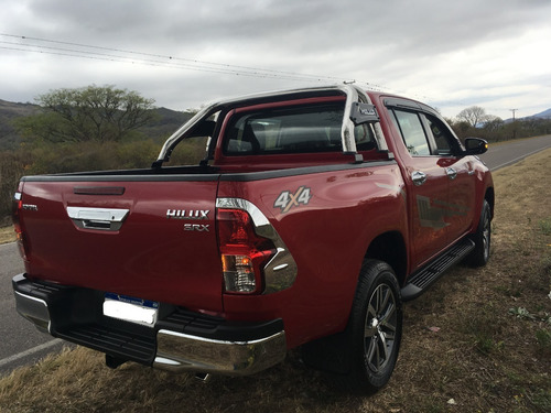 Toyota Hilux Srx 2017 Automática 4x4 Tope De Gama Camionetas