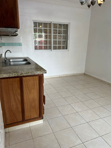 Imagen 2 de 9 de Apartamento 2 Hab, Sala-comedor, Cocina, 1 Baño, Pequeña Area De Lavado, 1 Parqueo, Rd$17,000 (2+1) Incluye Mantenimiento