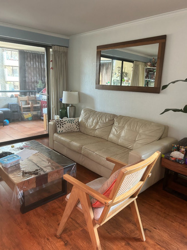 Departamento Amplio, Perfecto Estado Calle Tadeo De Reyes