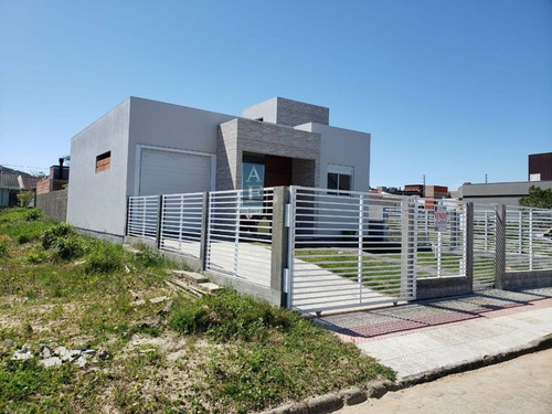 Imagem 2 de 9 de Casa Alvenaria Para Venda Em Ambrósio Garopaba-sc - Kv700