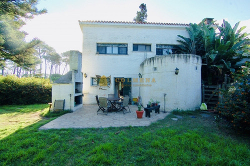 Muy Buena Casa A Pocos Metros De La Playa, Imperdible!!!- Ref: 1799