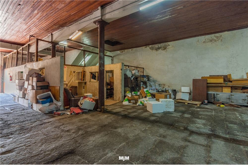 Venta Casa 7 Dormitorios, 3 Niveles Y Garages