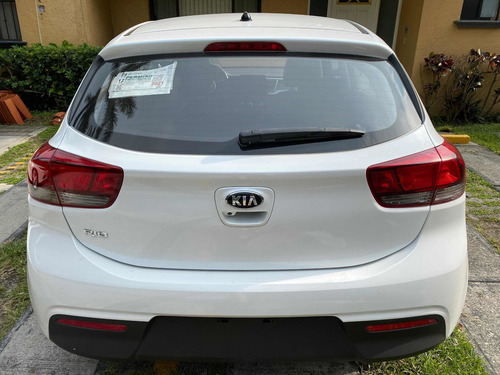 Imagen 4 de 13 de Kia Rio 2020 1.6 Lx Hatchback Mt