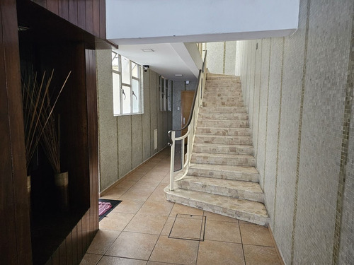 Edificio Para Remodelar Con Local Comercial
