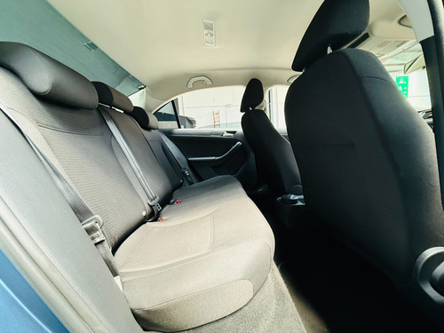 Volkswagen Jetta 2.0 At