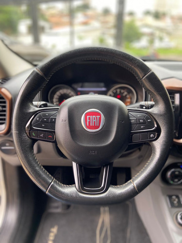 Fiat Toro 2.0 Volcano 4x4 Aut. 4p