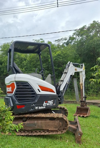 Mini-escavadeira Bobcat E26 Ref.240128