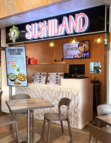 Restaurante De Sushi En Funcionamiento