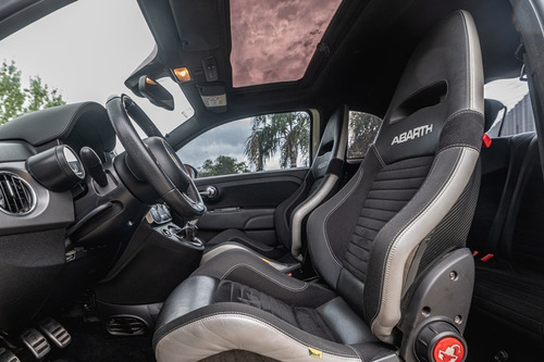 Imagen 10 de 15 de Abarth 595 Turismo