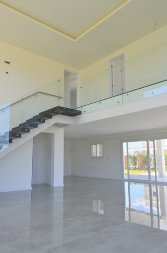 Imagem 30 de 30 de Casa À Venda Em Atlântida Sul - Ca00820 - 33410295