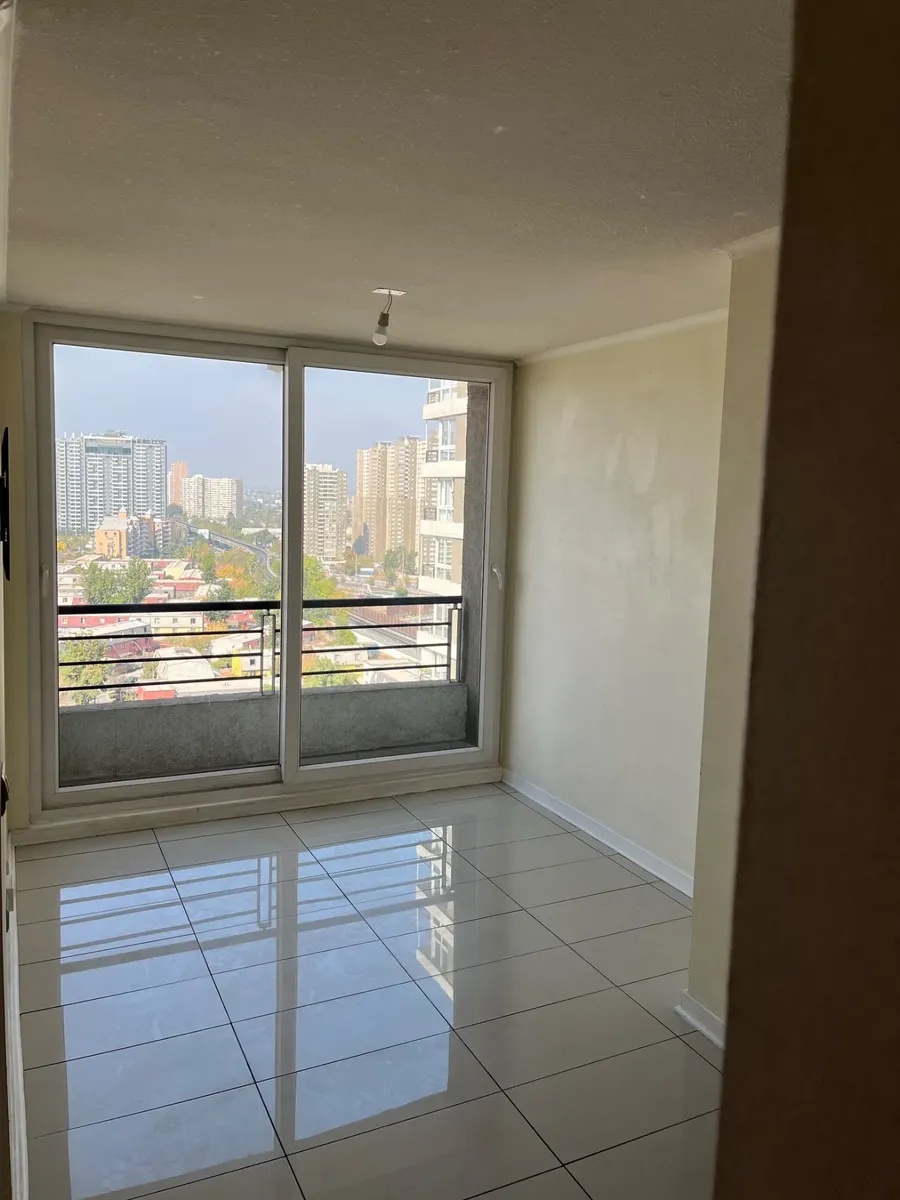 Imagen 1 de 18 de Arriendo Depto 1d+1b + Estacionamiento| San Eugenio 1551