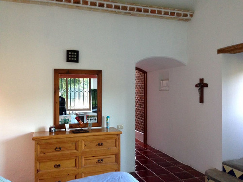 Imagen 10 de 14 de Hermosa Vivienda. Precio Por Debajo De Avalúo. A Negociar