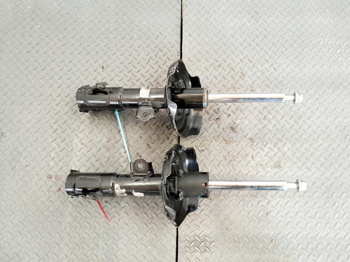 Amortiguadores Delanteros Toyota Corolla Le 1.8 Cvt 2020-23 (Usado)