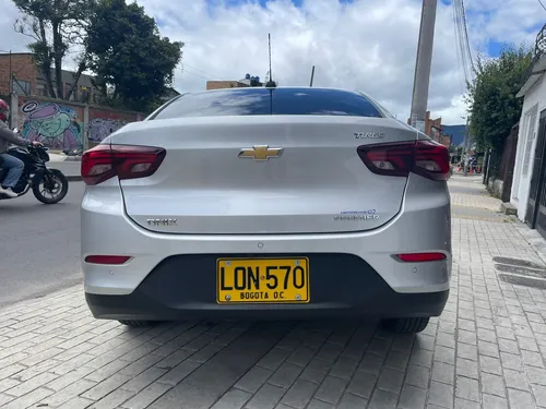 Chevrolet Onix 1.0T Premier Sedan At