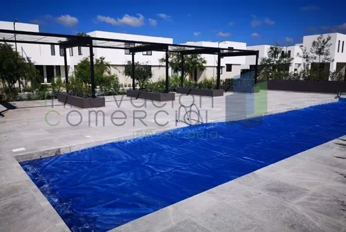 Casa En Renta En Altos Juriquilla, En Excelentes Condiciones Con Amenidades.