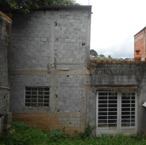 Casa E Salão De Festas