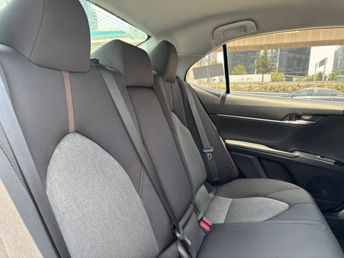 Toyota Camry 2.5 Le At