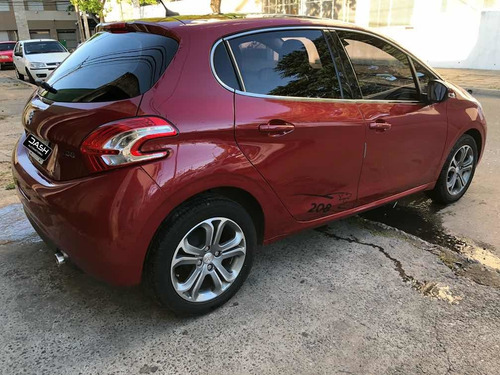 Peugeot 208 1.6 Feline 2014