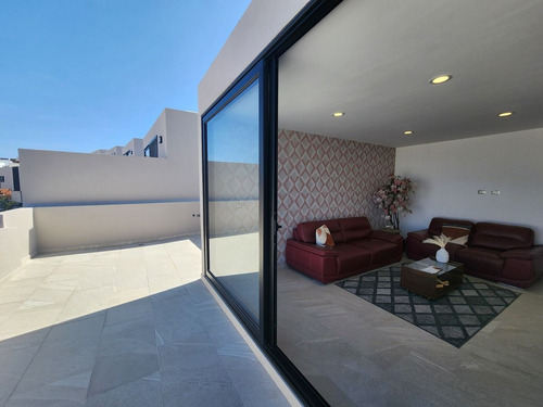 Hermosa Casa En Zibata, Master Suite, C.222 M2 Materiales Premium !
