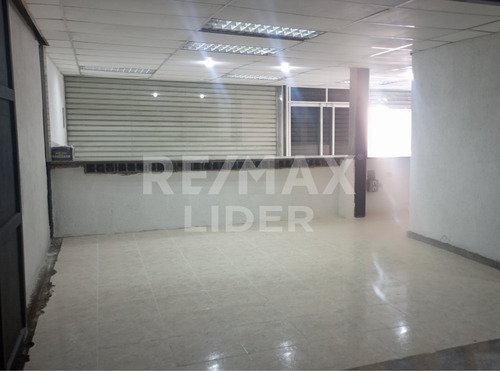 Imagen 5 de 11 de Se Alquila Local Comercial, En La Calle Bella Vista. Lumir Medrano. 04248996554.