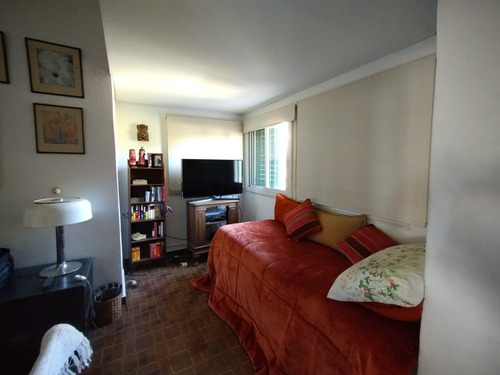 Casa 4 Dormitorios Con Departamento Cerro De Las Rosas Zona Norte
