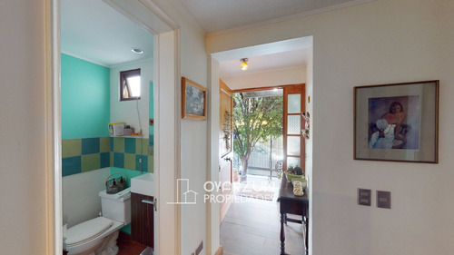 Casa En Venta En Condominio De 4 Dormitorios 4 Baños 2 E