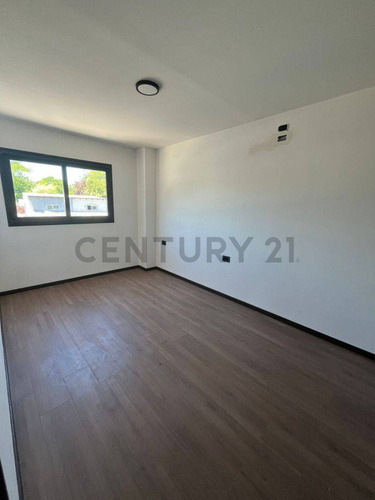 Casa En Venta En City Bell, La Plata