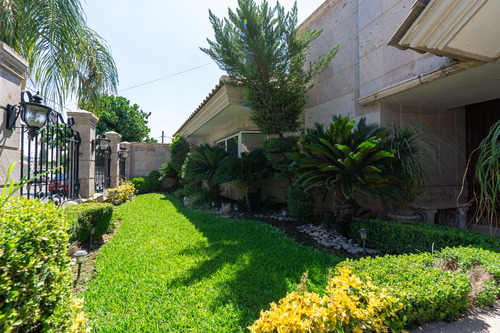 ¡en Venta! ¡hermosa Propiedad De 1 Piso En Las Rosas, Gómez Palacio!