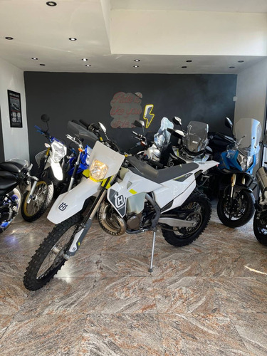 Husqvarna Te 300i 2022. No Kx250x Crf250x