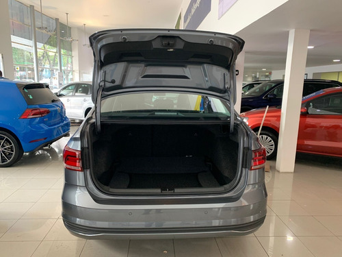 Imagen 6 de 10 de Volkswagen Virtus Tip 2022