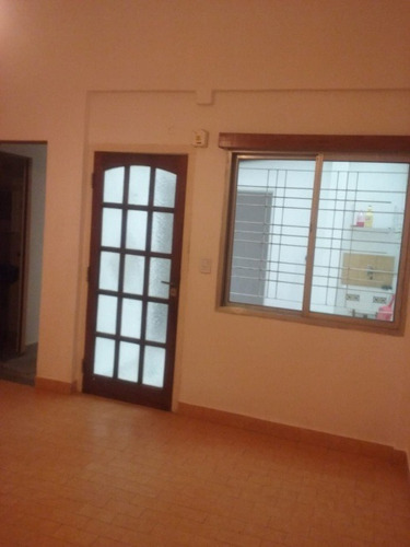 Imagen 4 de 12 de Departamento Tipo Casa En Venta En Wilde Centro