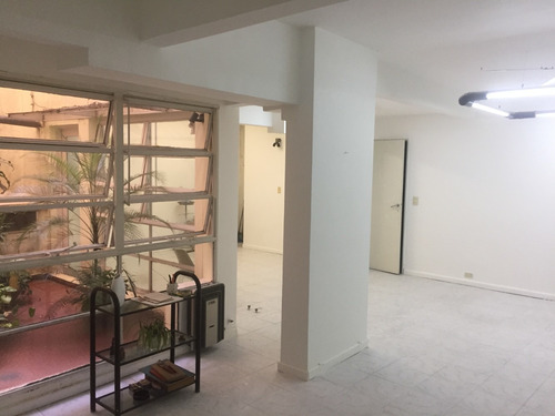Imagen 16 de 17 de Real Oportunidad!!! Excelente Ubicación! 56 Mts 2 Divisiblemuy Amplio Apto Profesional