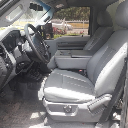 Imagen 6 de 11 de Ford F-350