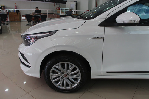 Fiat Cronos Drive 1.3 (flex)