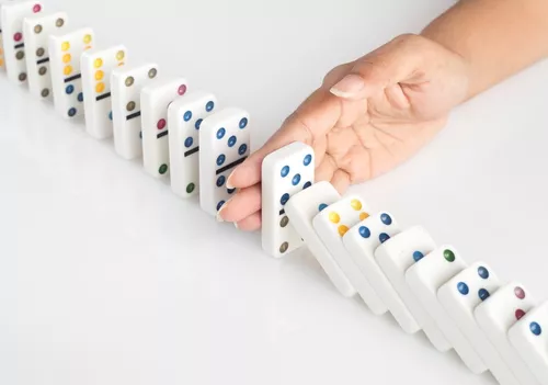 Jogo Domino Profissional Osso Colorido 28 Peças Com Estojo