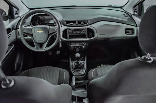 Imagen 8 de 25 de Chevrolet Onix Joy Black Edition 2019