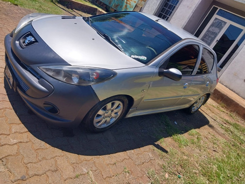 Peugeot 207 1.4 Sedan Xs